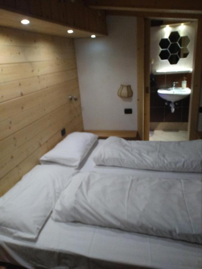 casa claudio-APPARTAMENTI IN CENTRO Campitello di Fassa Luaran gambar