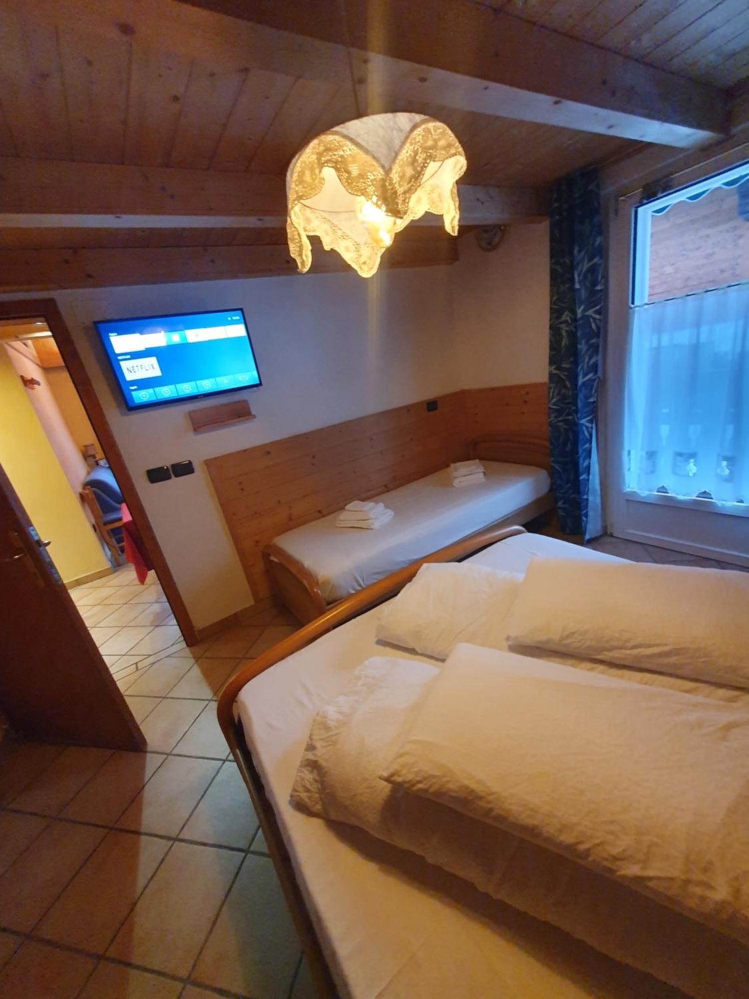 casa claudio-APPARTAMENTI IN CENTRO Campitello di Fassa Luaran gambar