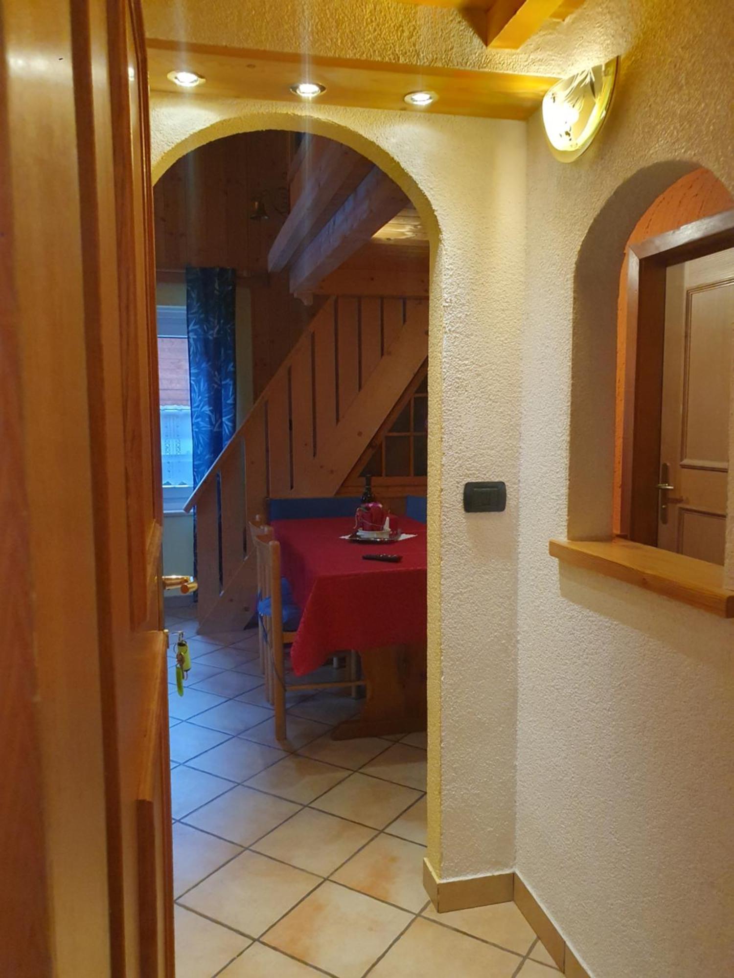 casa claudio-APPARTAMENTI IN CENTRO Campitello di Fassa Luaran gambar